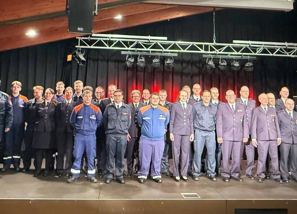 Kameradschaftsabend: Monheimer Feuerwehr ehrt Engagement