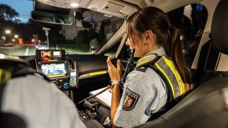 Kriminalität in Langenfeld: Gestohlenen Lkw-Auflieger gefunden – Mehr als 30 Getränkepaletten sind weg