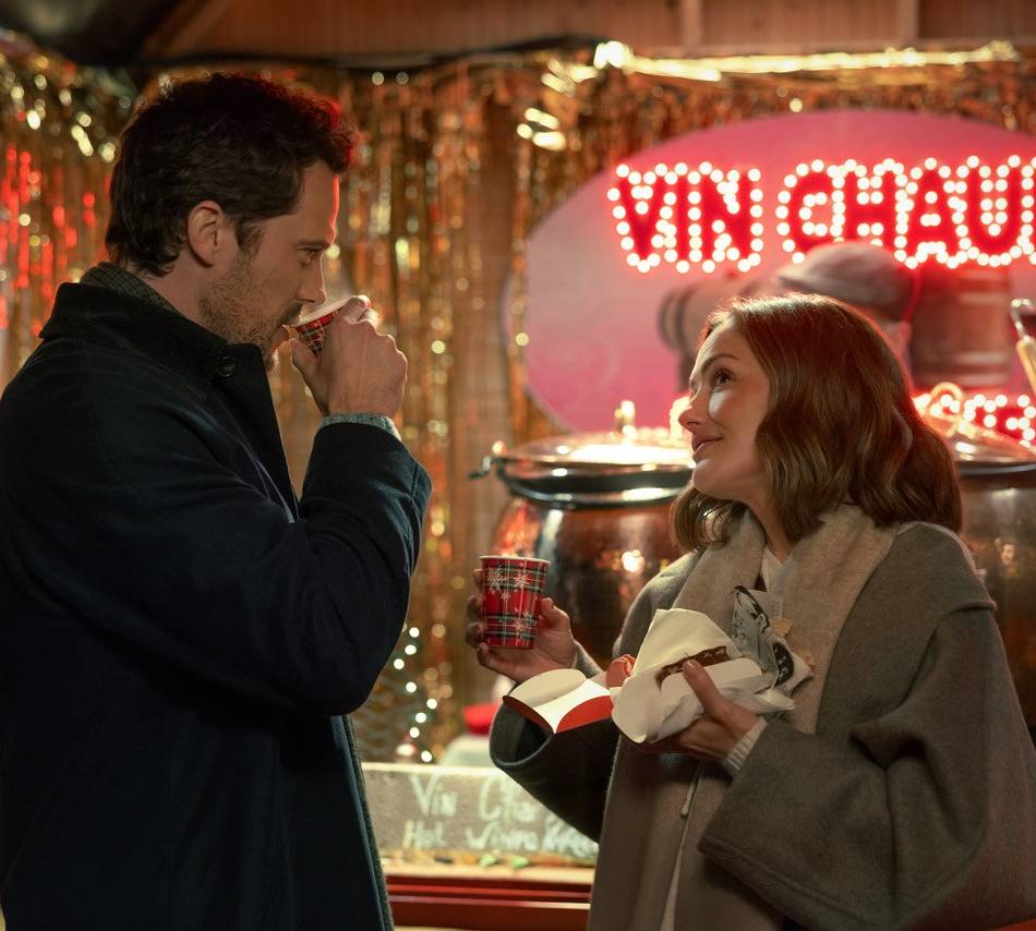 „Champagne Problems“ bei Netflix: So schlimm und schön wie Glühwein auf dem Weihnachtsmarkt