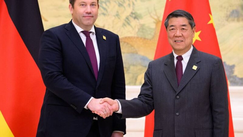 Schwierige Reise nach China: Lars Klingbeils diplomatische Mission in Peking