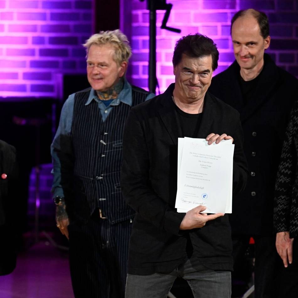 Auszeichnung von Robert-Schumann-Hochschule: Klare Haltung – Ehrenurkunde für die Toten Hosen