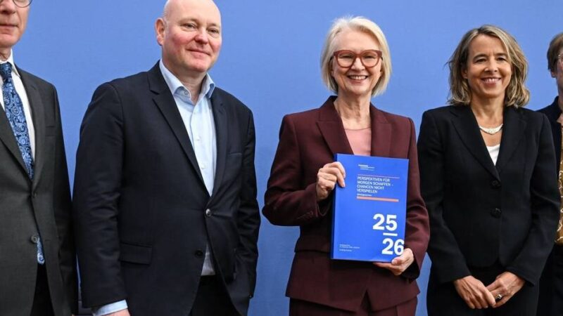 Gutachten der Wirtschaftsweisen: Nur noch 0,9 Prozent Wachstum im nächsten Jahr