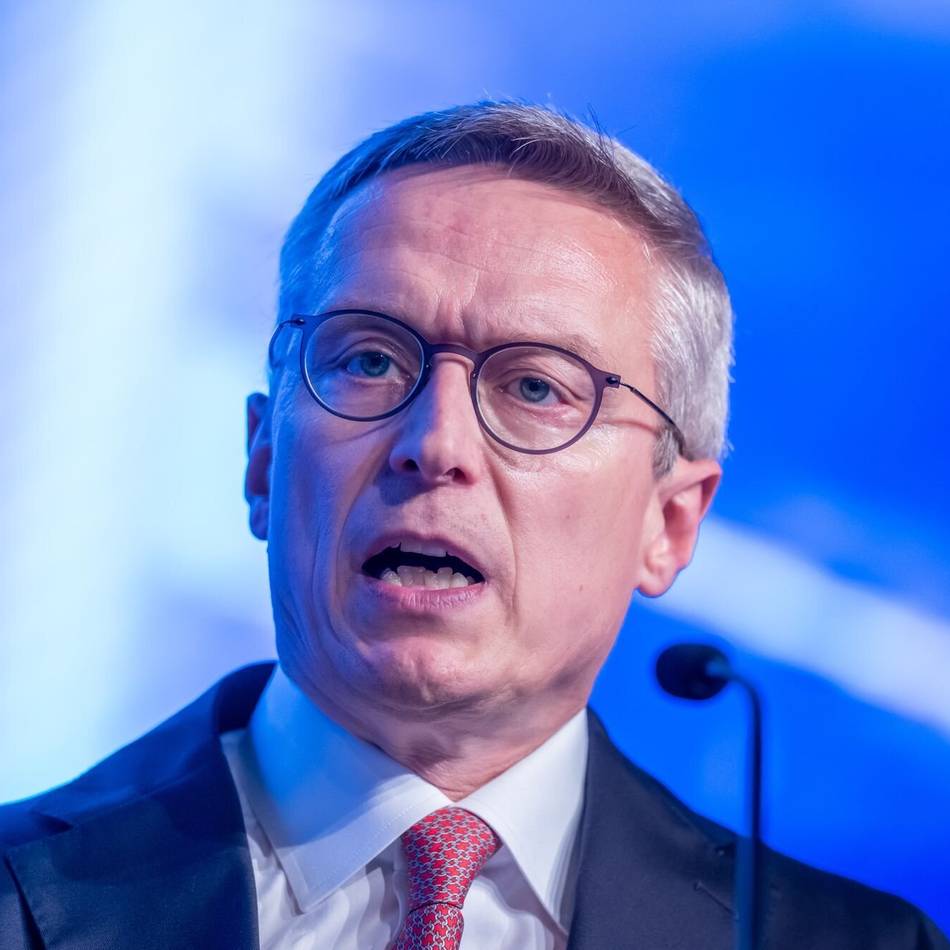 Regierung beschließt acht Gesetze: Digitalminister Wildberger geht beim Bürokratieabbau all-in