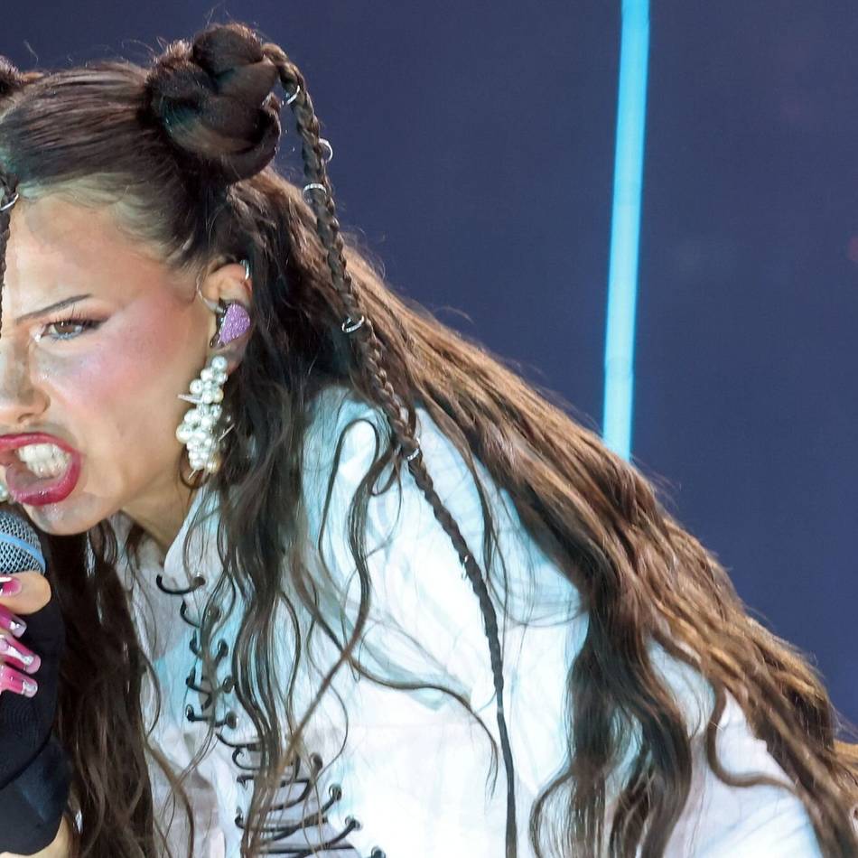 Konzert in der Lanxess Arena: Nina Chuba singt sich in Köln gesund