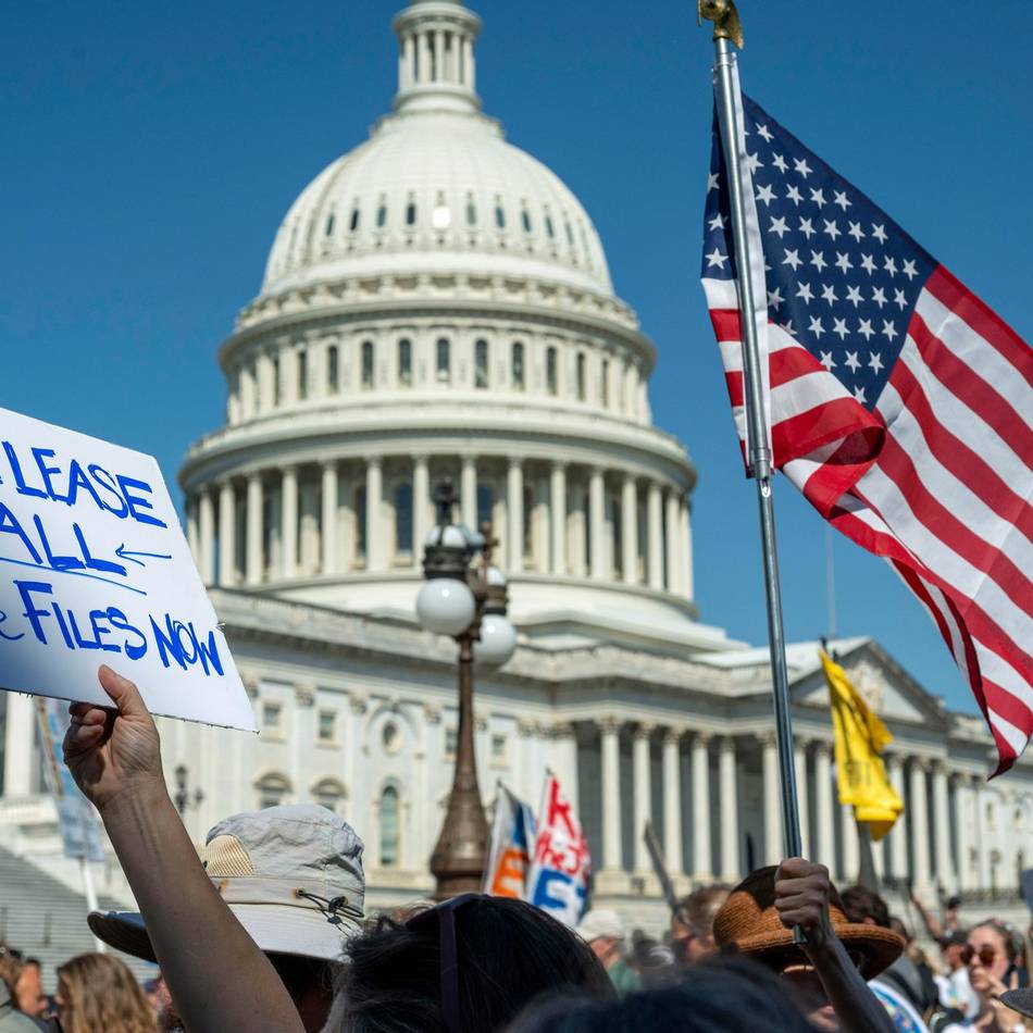 Affäre um Sexualstraftäter: Senat leitet Gesetz zur Freigabe der Epstein-Akten an Trump