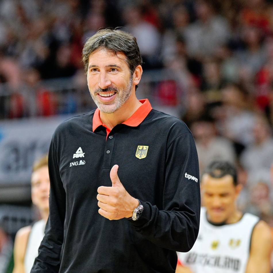 Fit für die Länderspiele: „Gebe niemals auf“ – Basketball-Bundestrainer Mumbru kehrt zurück