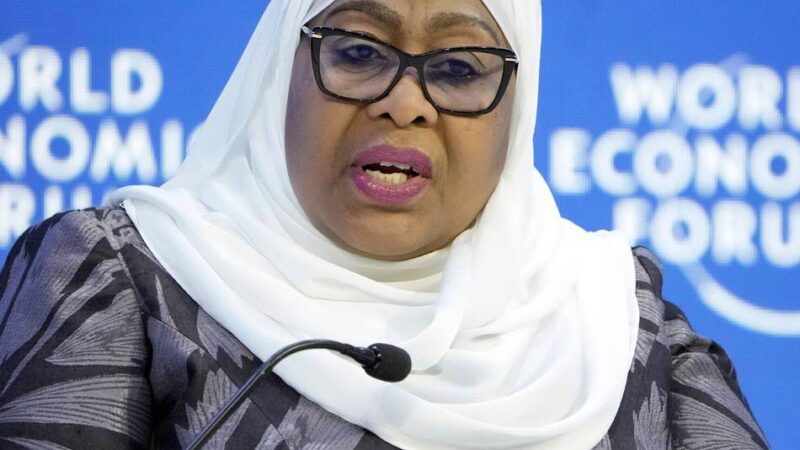 Samia Suluhu Hassan: Präsidentin von Tansania feiert Erdrutschsieg – „Zeit, Land zu einen“