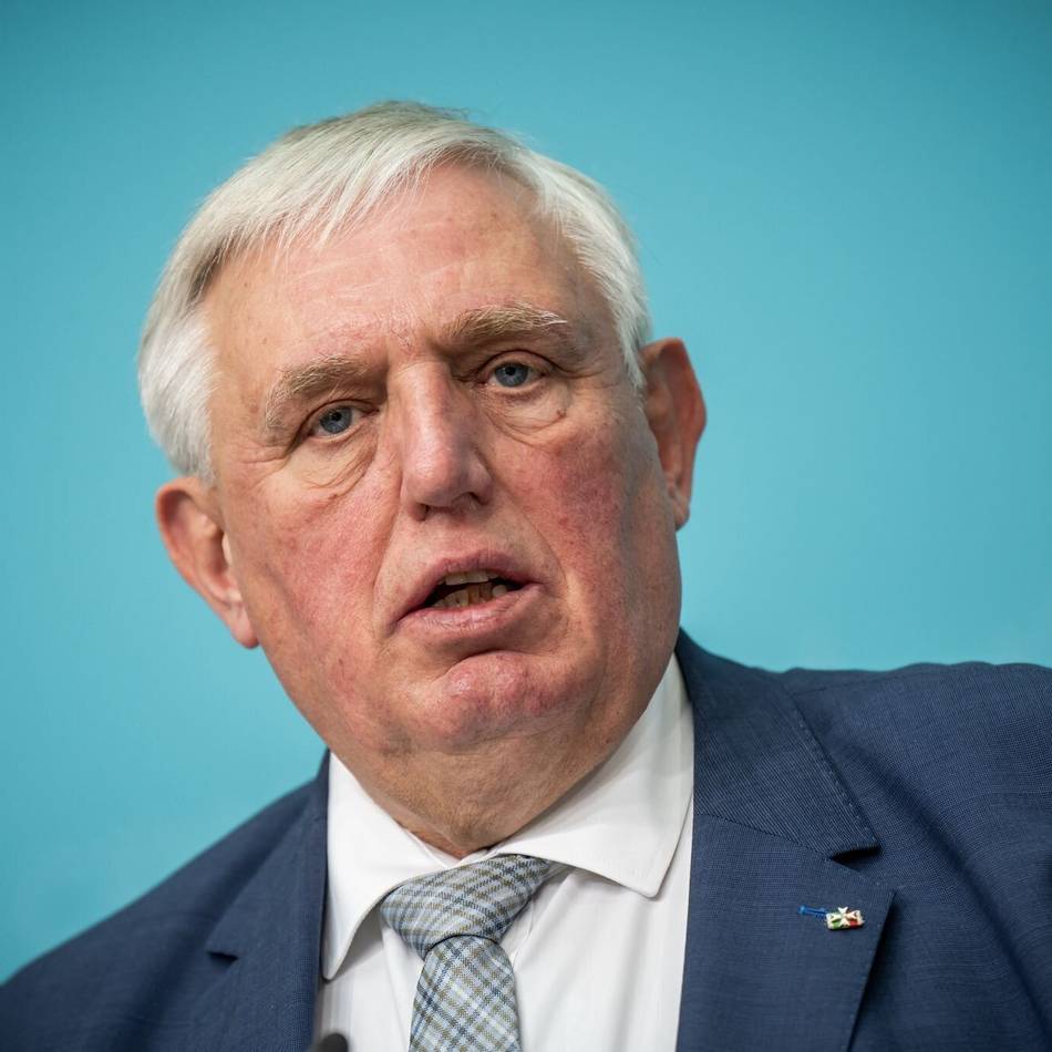 Schutz von Schwangeren und Kindern: NRW-Gesundheitsminister Laumann pocht weiter auf Rauchverbot im Auto