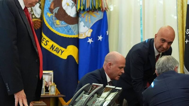 Trump-Pressekonferenz: Unternehmensvertreter kollabiert im Oval Office