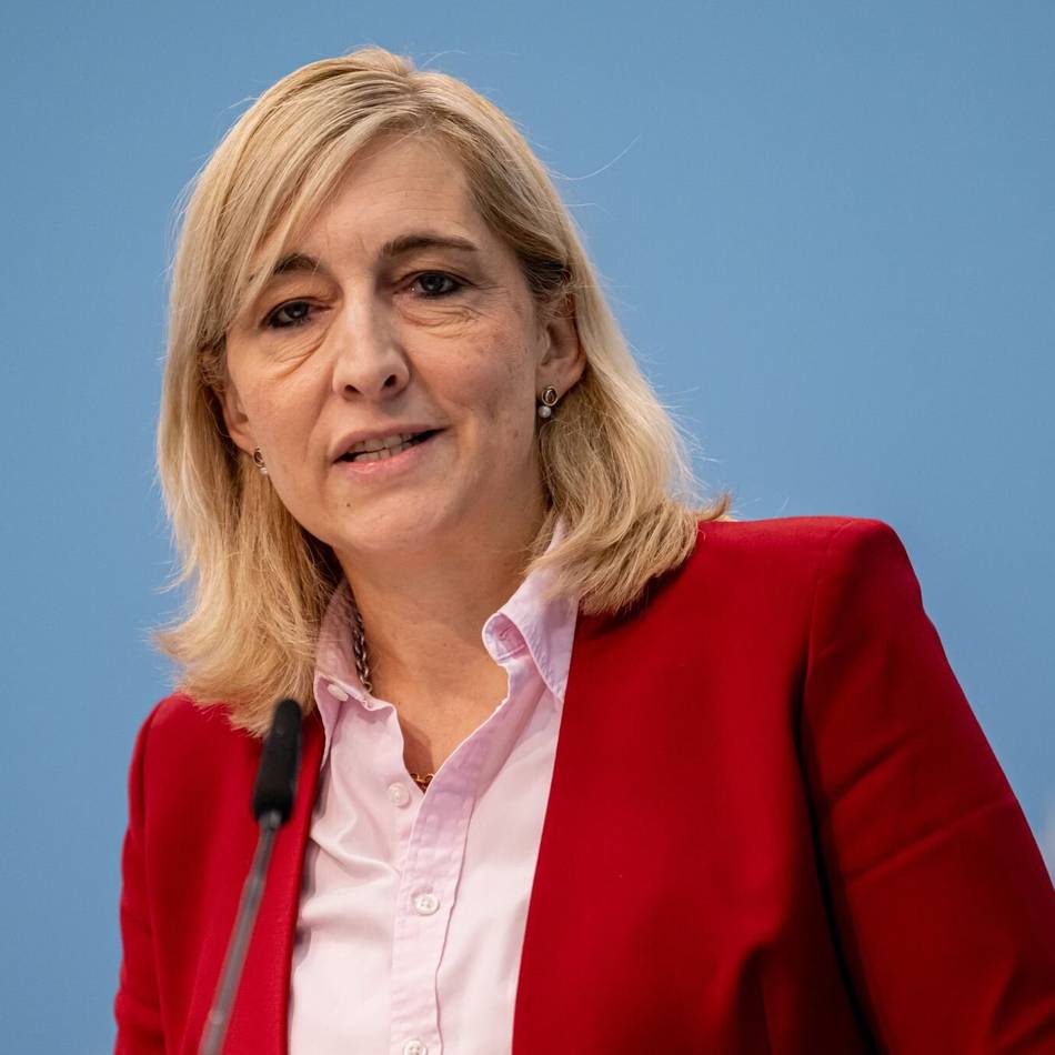 Warken zu GKV-Reform in Medienbericht: „Es darf nicht vom Geldbeutel abhängen, wie ein Mensch medizinisch versorgt wird“