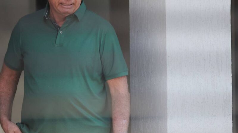 Wollte Brasiliens Ex-Präsident fliehen?: Jair Bolsonaro im eigenen Haus verhaftet