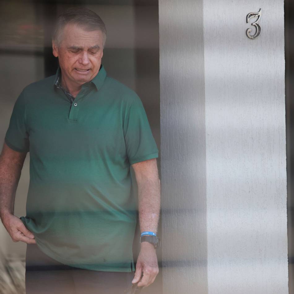 Wollte Brasiliens Ex-Präsident fliehen?: Jair Bolsonaro im eigenen Haus verhaftet
