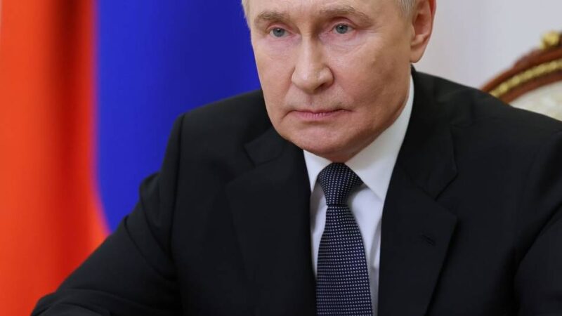 Gezielte Angriffe auf Häfen: Ukrainische Drohnen verursachen Feuer auf Öltanker