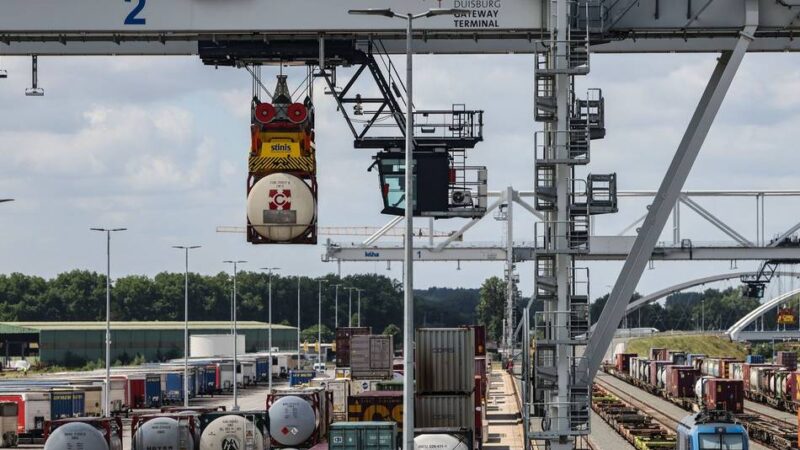 Diskussion bei Duisport: Streit um Tarifverträge im Hafen – das sagen Beschäftigte