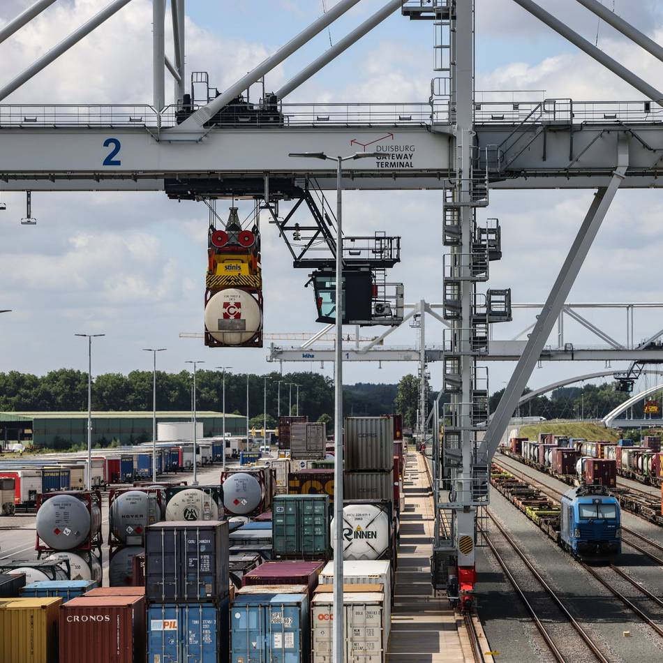 Diskussion bei Duisport: Streit um Tarifverträge im Hafen – das sagen Beschäftigte