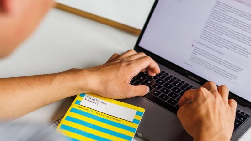 Umfrage unter Gymnasiallehrkräften: ChatGPT macht Schüler in NRW faul