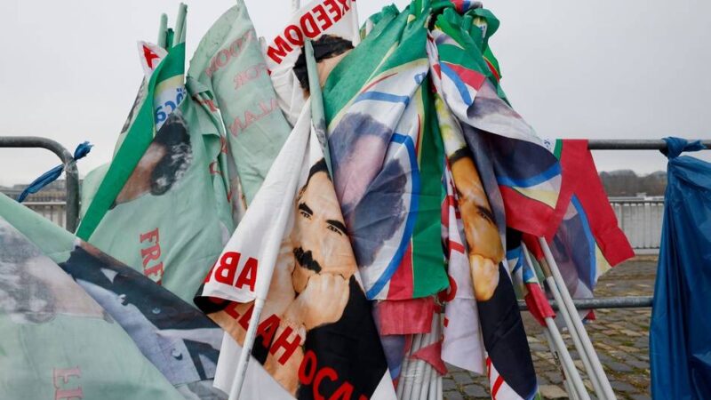 Großkundgebung in Köln: Tausende demonstrieren für Freilassung von PKK-Chef Öcalan