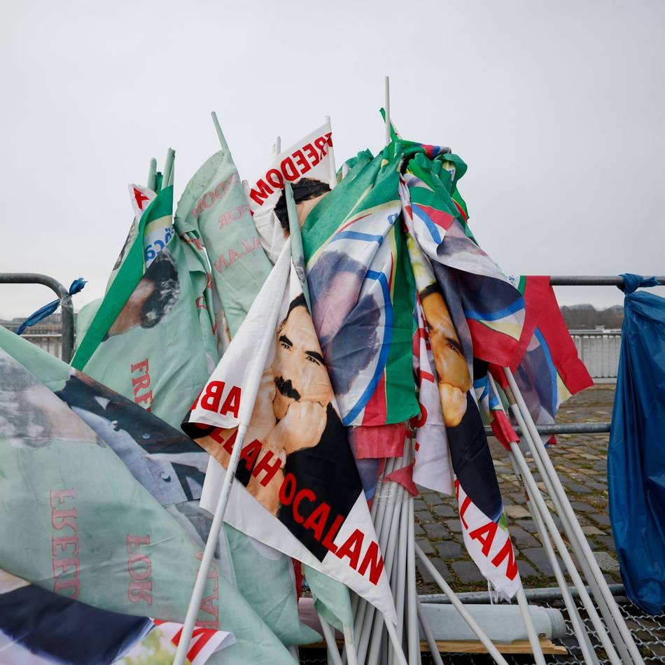 Großkundgebung in Köln: Tausende demonstrieren für Freilassung von PKK-Chef Öcalan
