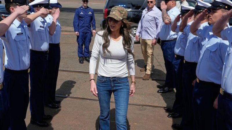 Aufregung um geplante Änderung: Hakenkreuz bei US-Küstenwache bald nicht mehr als „Hasssymbol“ eingestuft?