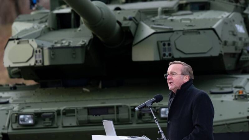 Ausrüstung der Streitkräfte: Knapp 200 neue Leopard-Panzer für die Bundeswehr