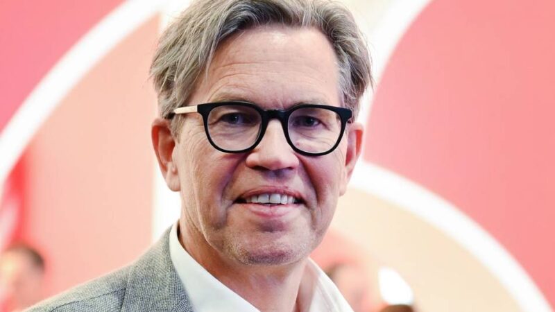 Handyverträge werden günstiger: Vodafone sieht Ende der Talfahrt