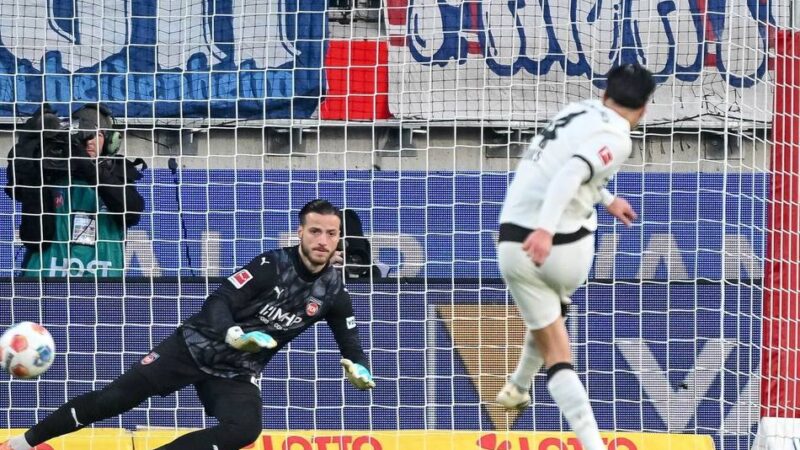 Elfer-Glück ebnet Gladbach den Sieg: Diks und Tabakovic tricksen Heidenheims Keeper Ramaj aus
