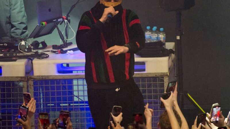 Nach Netflix-Erfolg: Rapper Haftbefehl gibt erstes Konzert seit Doku – „Bin clean“