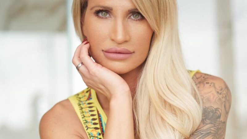 Calea Toxic aus Düsseldorf: Warum eine Ex-Polizistin heute als Domina arbeitet