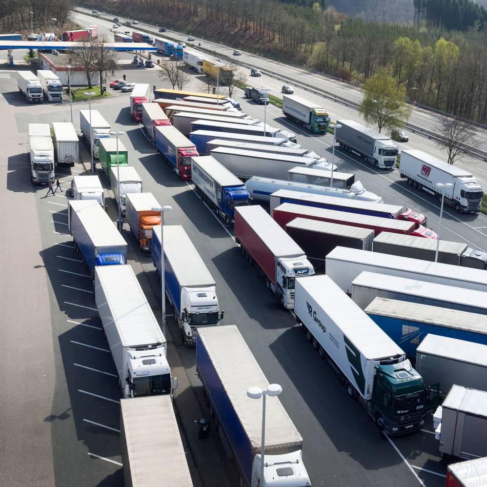 Die A3 im Kreis Mettmann fiel gleich mehrfach negativ auf: ADAC zählt Parkverstöße von Lkw an Autobahnen