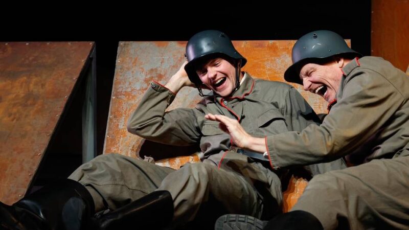 Kultur in Ratingen: „Im Westen nichts Neues“ auf der Theaterbühne