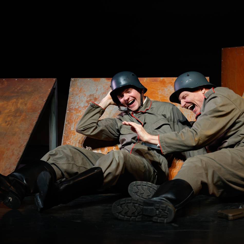 Kultur in Ratingen: „Im Westen nichts Neues“ auf der Theaterbühne