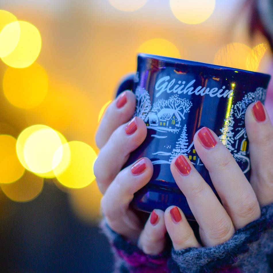 Am Nikolaustag in Langenfeld: Adventsmarkt am 6. Dezember auf dem Reusrather Platz