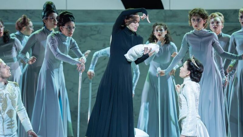 Ballettscouts über die Premiere von „Dornröschen“: „Zuckerwattig, aber wunderschön“