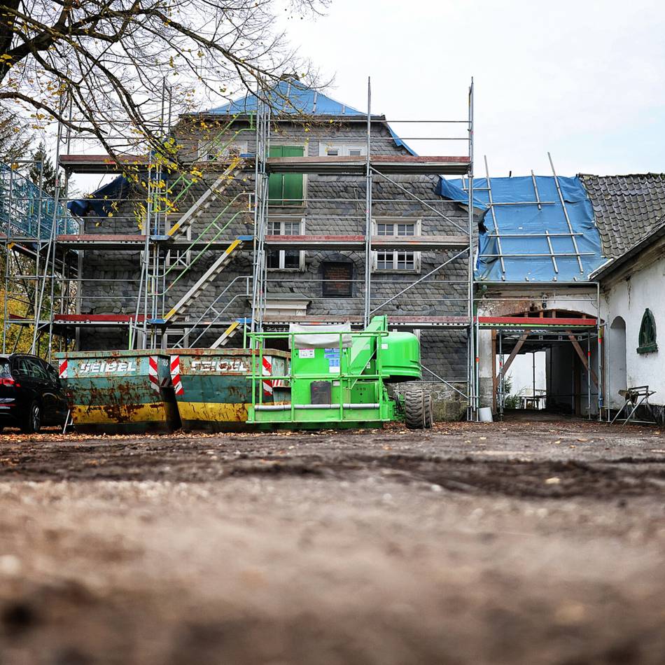 Es wird an der Restaurierung gearbeitet in Mettmann: Gut Heresbach hat neue Eigentümer