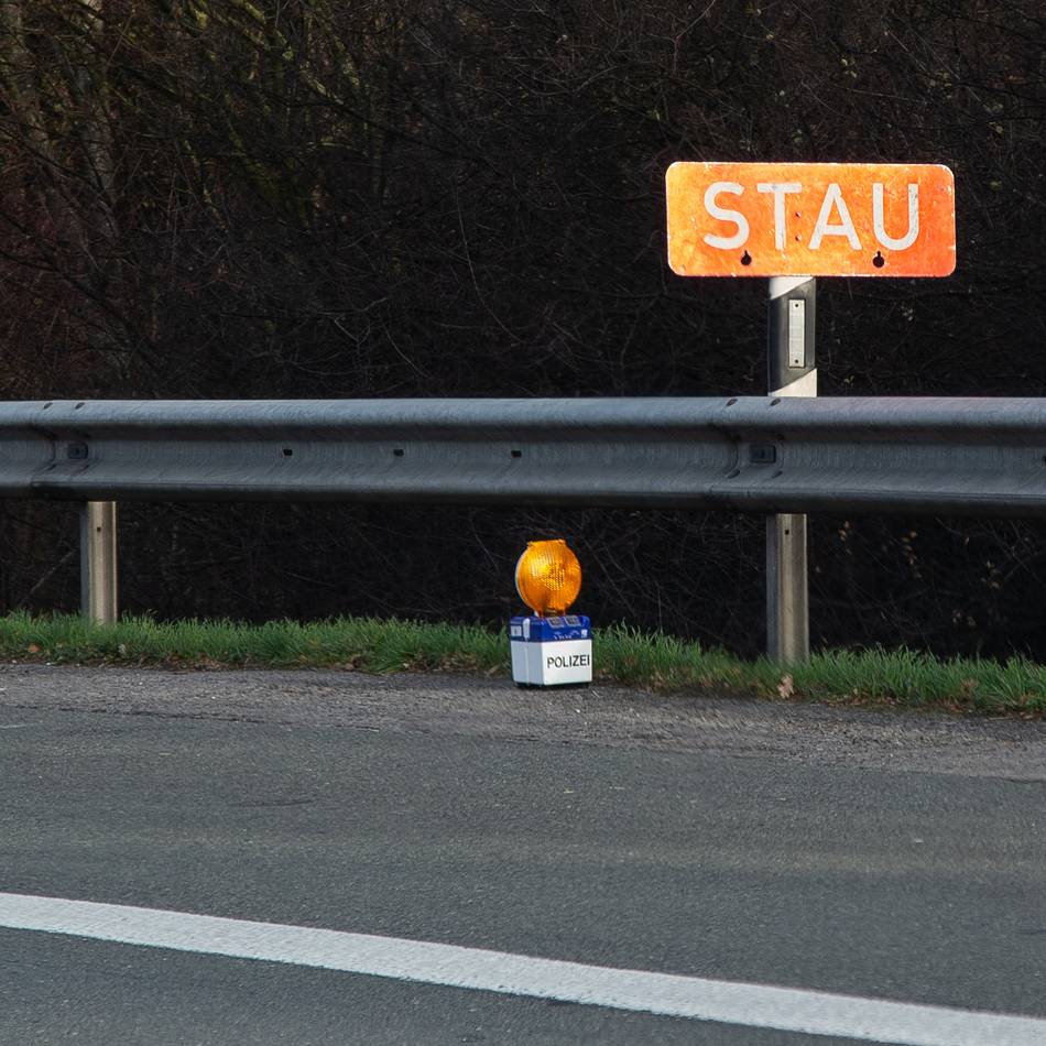 Verkehrslage in NRW: Lange Staus auf der A46 zwischen Wuppertal und Düsseldorf