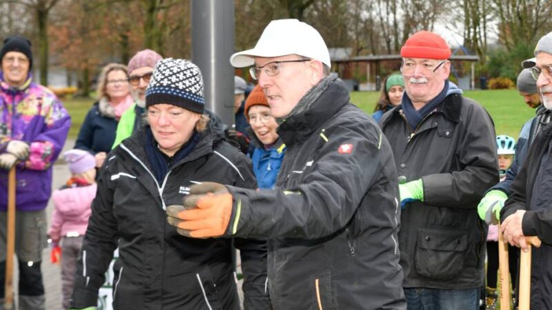 Langenfeld summt: Gemeinschaftliche Pflanzaktionen für das „Blaue Blütenband“