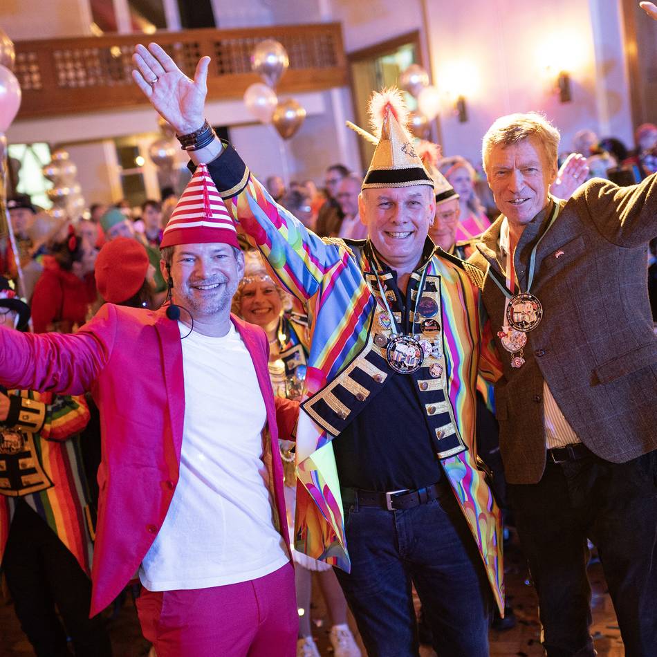 Karneval in Düsseldorf: In Gerresheim erwachte der Hoppeditz erstmals später