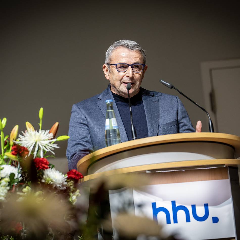 Klaus Allofs über Erfolg bei Fortuna: „Wir sollten uns durch das Tief nicht von unserem Weg abbringen lassen“