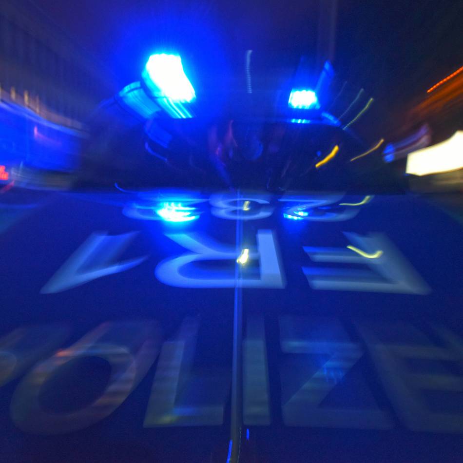 Mutmaßliche Brandstiftung in Mettmann: Zweiter Wagen innerhalb von zwei Tagen in Flammen