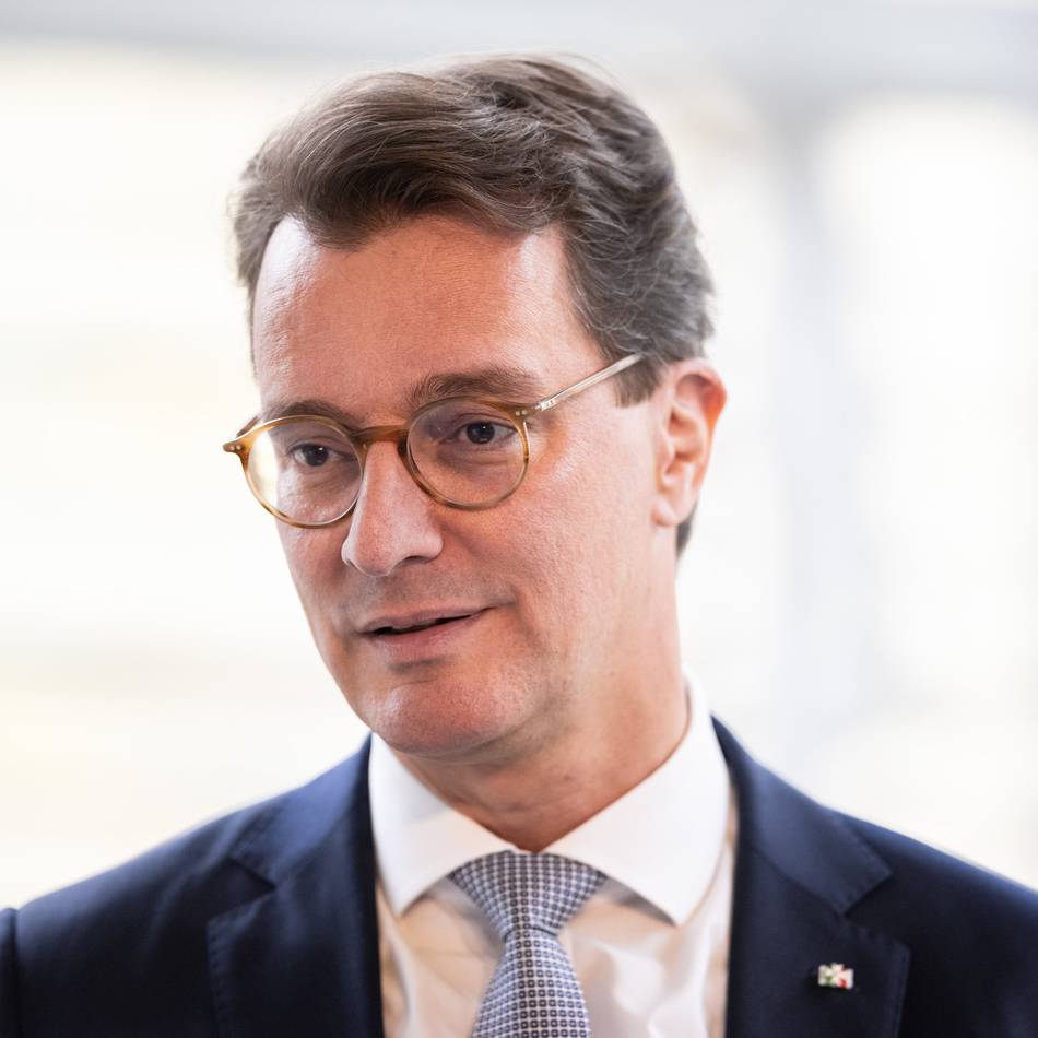 Wüst bei Veranstaltung in Berlin: „Influencer haben keinen Auftrag der journalistischen Integrität“