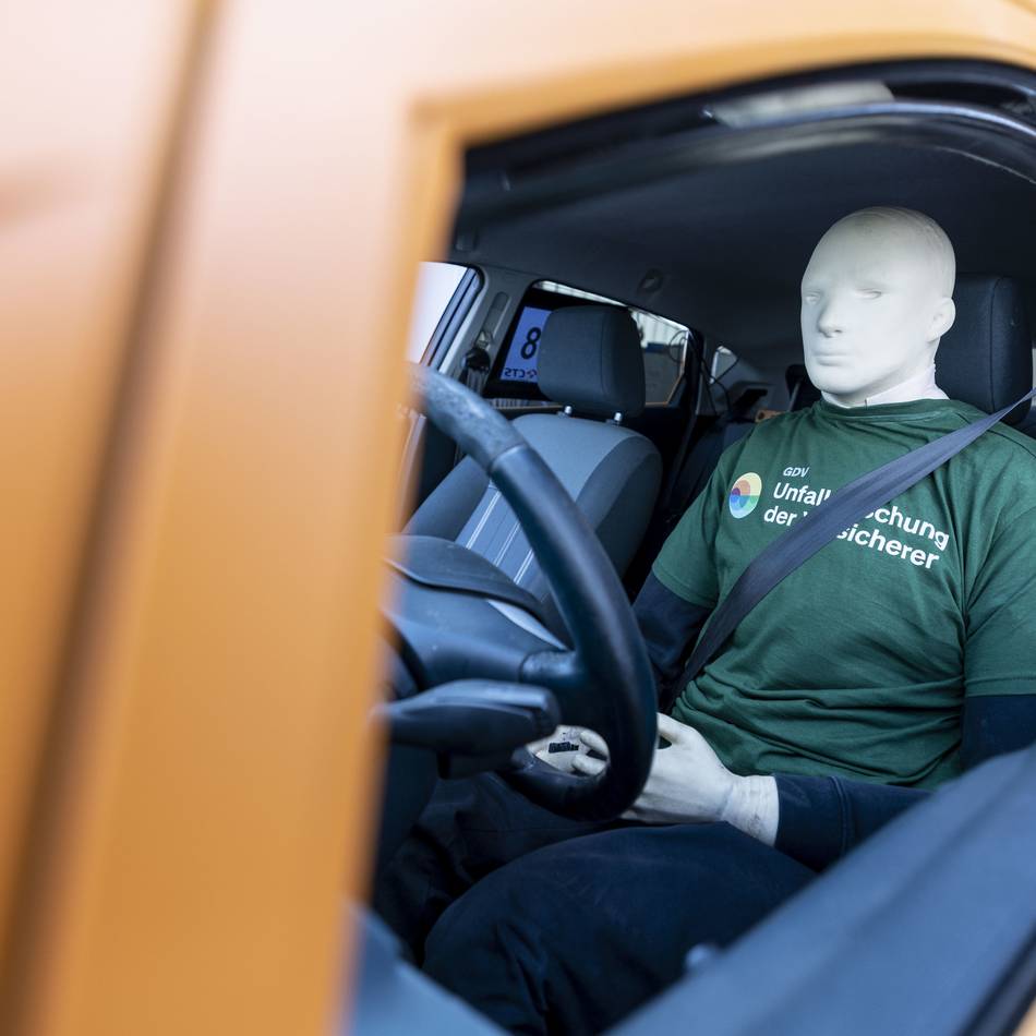 Verkehrsministerium der USA: Schluss mit Männer-Dummys? – Weibliche Puppe für Crashtests