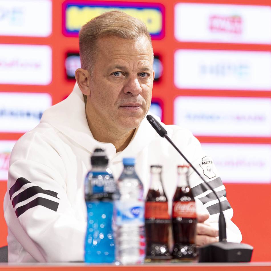 Fortuna-Trainer sehr emotional: Warum Anfang der medizinische Notfall im Stadion besonders aufgewühlt hat