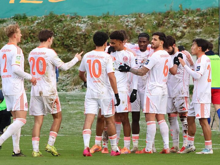 Langeneke zufrieden und erleichtert: Sonderlob für drei Fortuna-Spieler nach U23-Sieg beim Wuppertaler SV