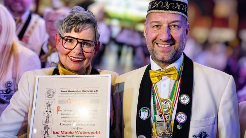 Langenfeld: Richrather Karneval startet mit Ehrungen und viel Applaus