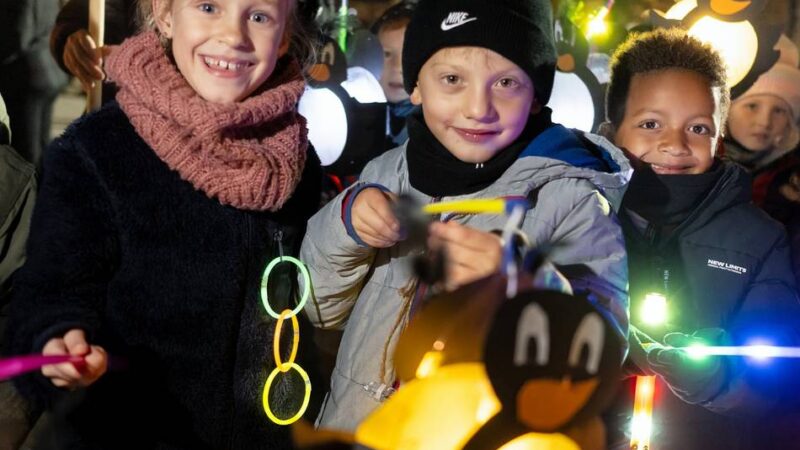 In Langenfeld: Stimmungsvoller Martinszug in Richrath