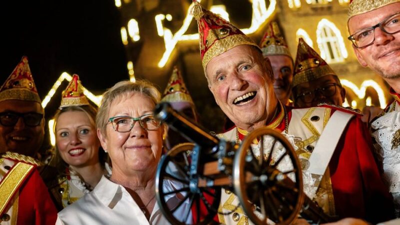 Auszeichnung in Monheim: Goldene Kanone der Altstadtfunken geht an Reinhard Hänseler