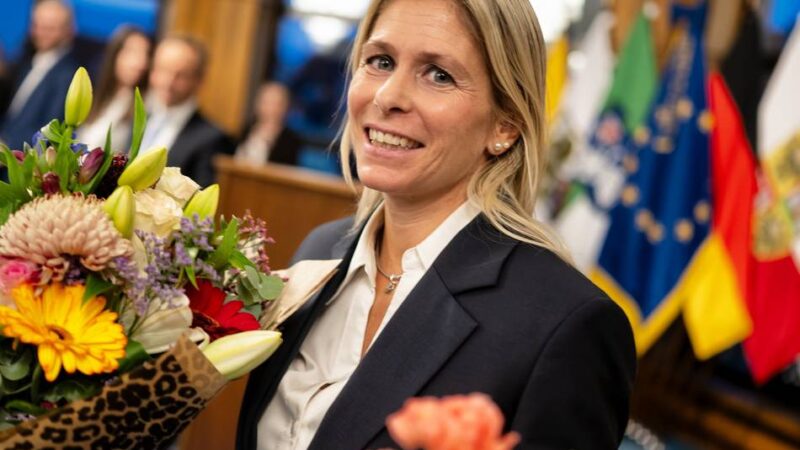 Monheim: Erste Ratssitzung mit Bürgermeisterin Wienecke markiert politischen Neubeginn