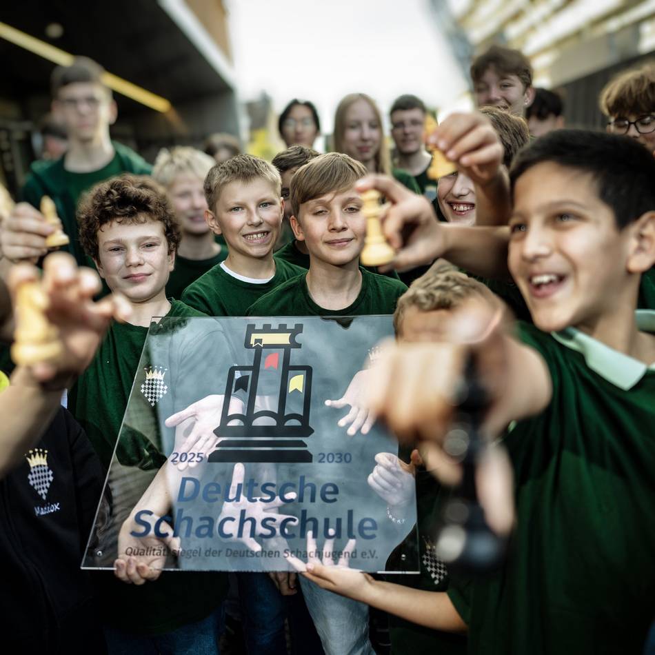 Schule in Monheim: Otto-Hahn-Gymnasium erhält Schach-Gütesiegel in Gold