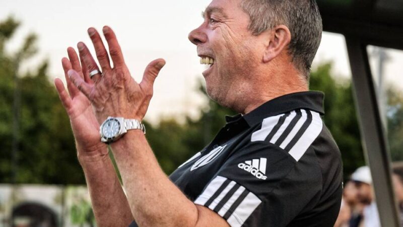 Drei Tore in vier Minuten: Berghausen rettet spät den Punkt