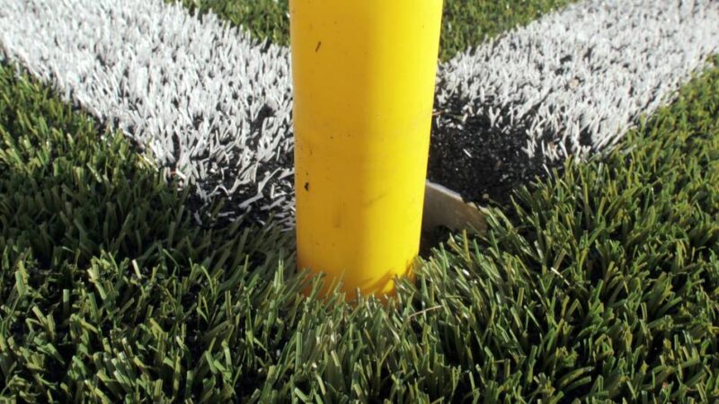 Wegen starkem Verschleiß: Auf fünf Düsseldorfer Sportplätzen wird der Kunstrasen ausgetauscht
